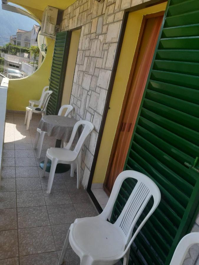 Apartment Ksenija Kotor Exterior foto